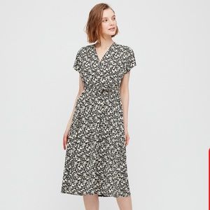 UNIQLO XS Joy of Print Crepe Jersey Wrap Dress 👗